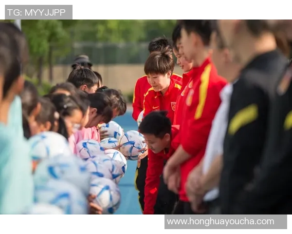 足球明星走进中国校园用热爱点燃孩子们的梦想与激情